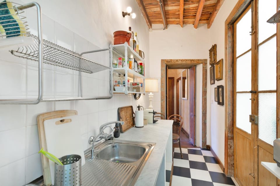 Property building, Kitchen or kitchenette, Living room