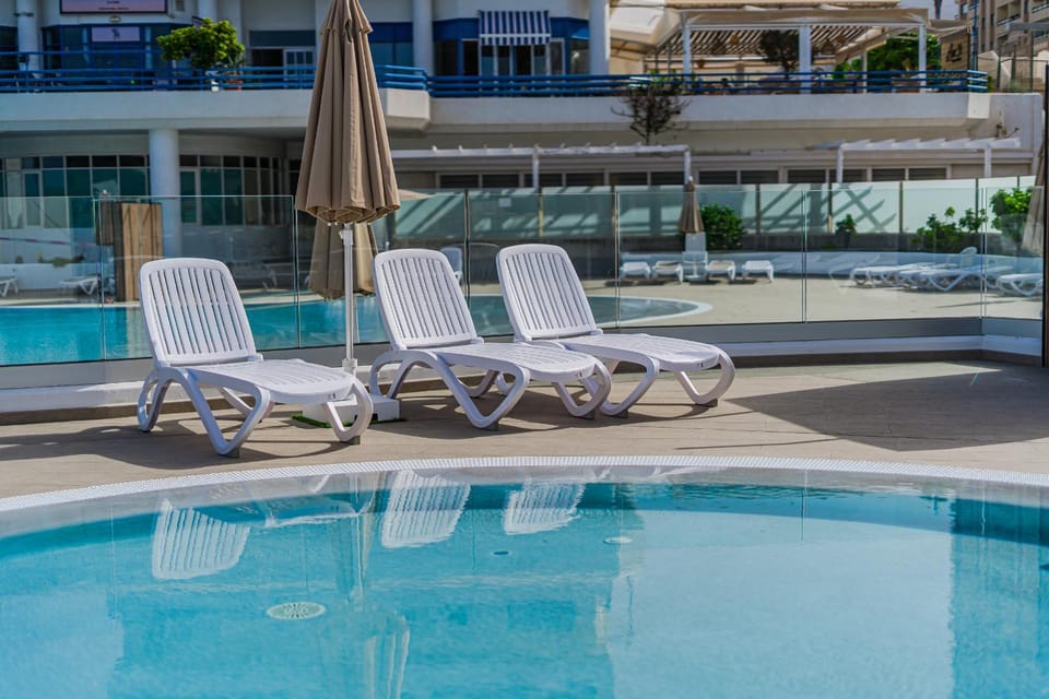 Day, View (from property/room), Pool view, Swimming pool, sunbed