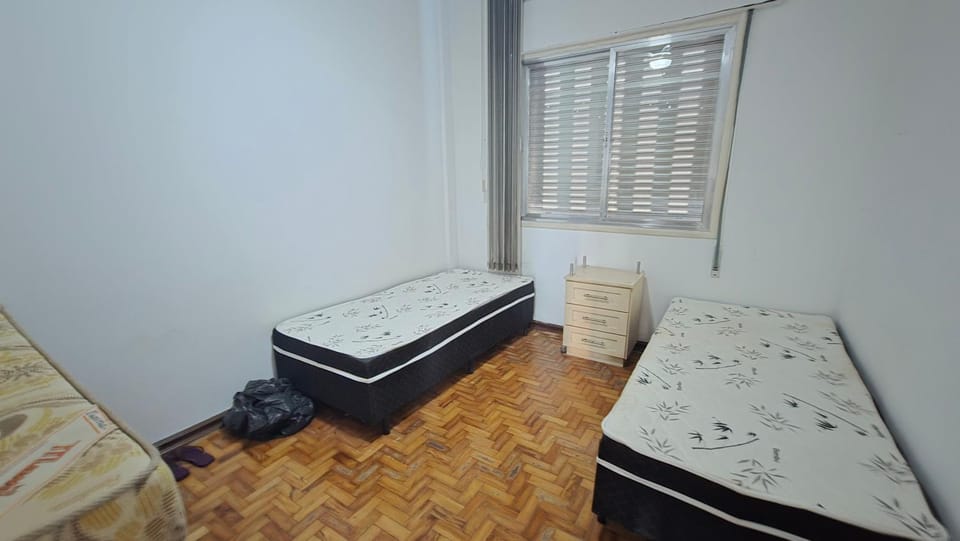 Pitangueiras 3 quartos , vista ao mar, WI FI , 9 pessoas , 30 metros do mar Apartment in State of São Paulo
