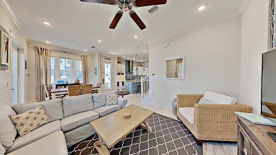 Prominence 30A - Holiday House House in South Walton County