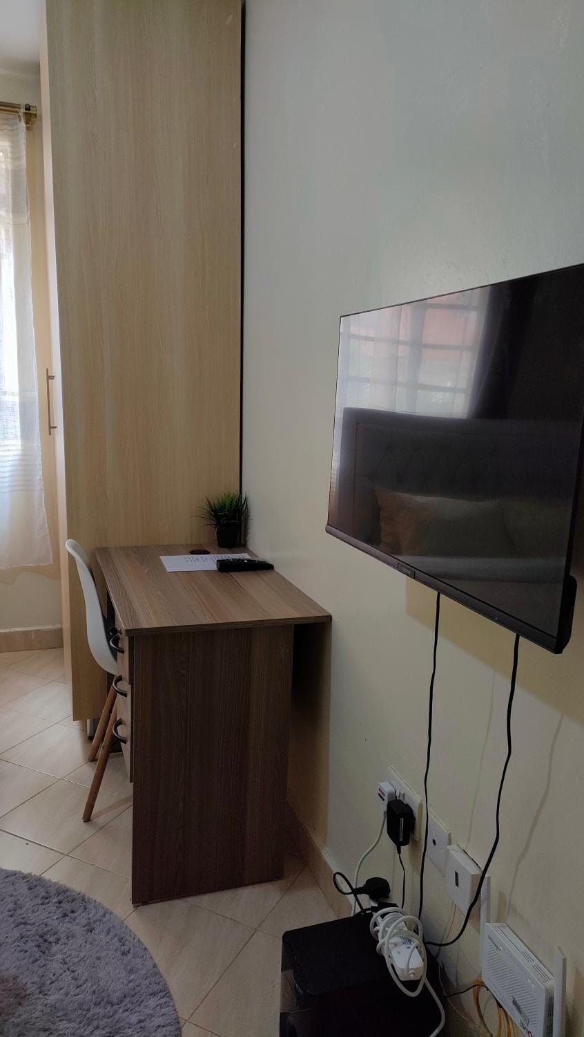 Communal lounge/ TV room