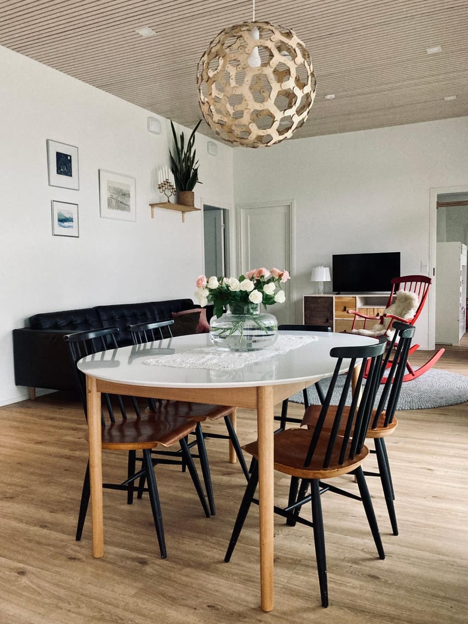 Living room, Seating area, Dining area