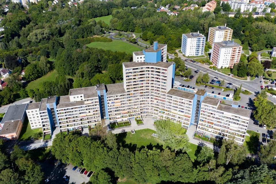 Property building, Neighbourhood, Bird's eye view, Street view, Location