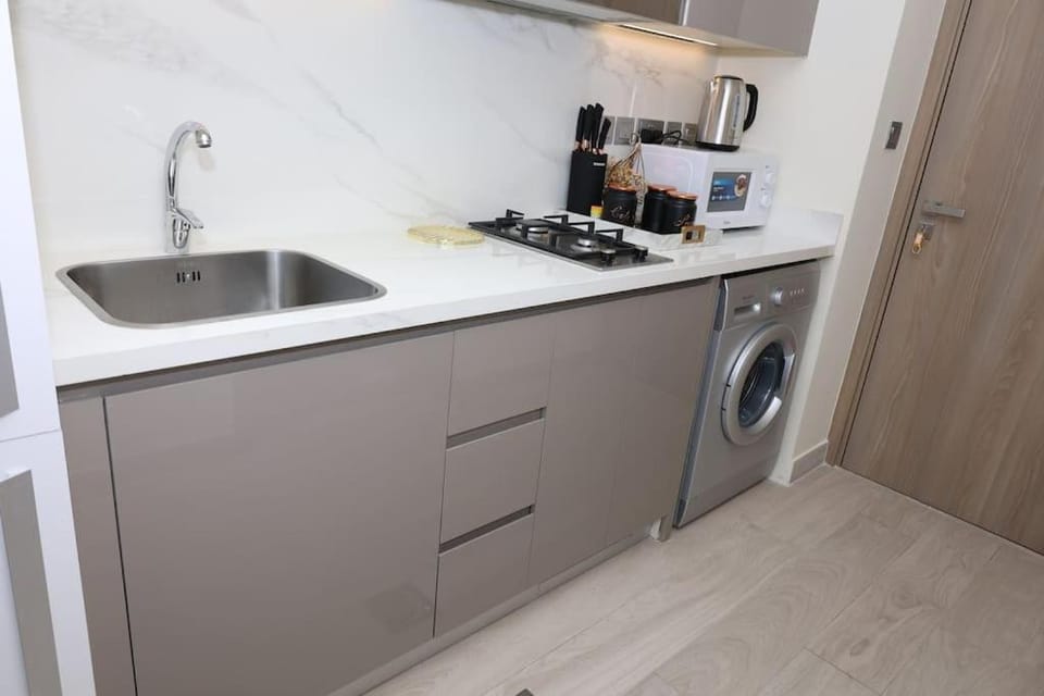 Superb Studio by The Creek view Apartment in Dubai