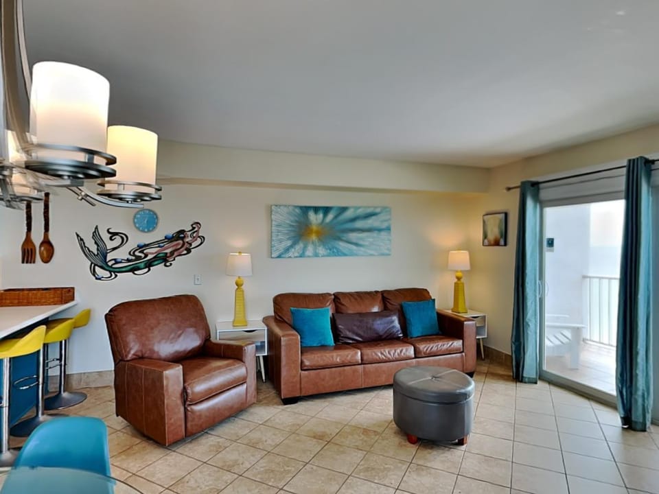 Balcony/Terrace, Living room, Seating area, furniture
