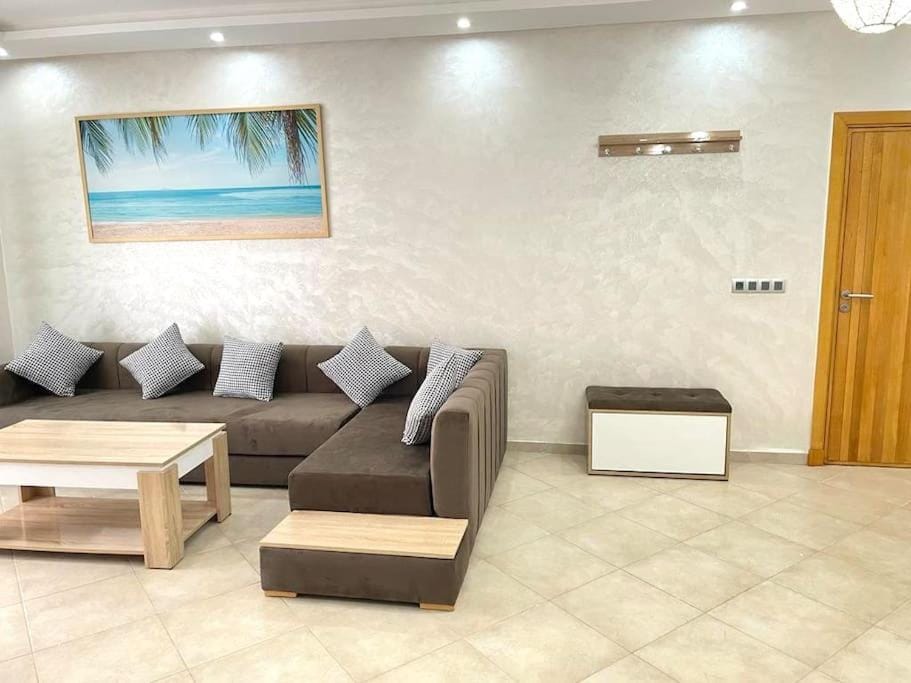 Superbe Appartement avec Piscine - 5 min de la Plage à Imi Ouaddar Apartment in Souss-Massa