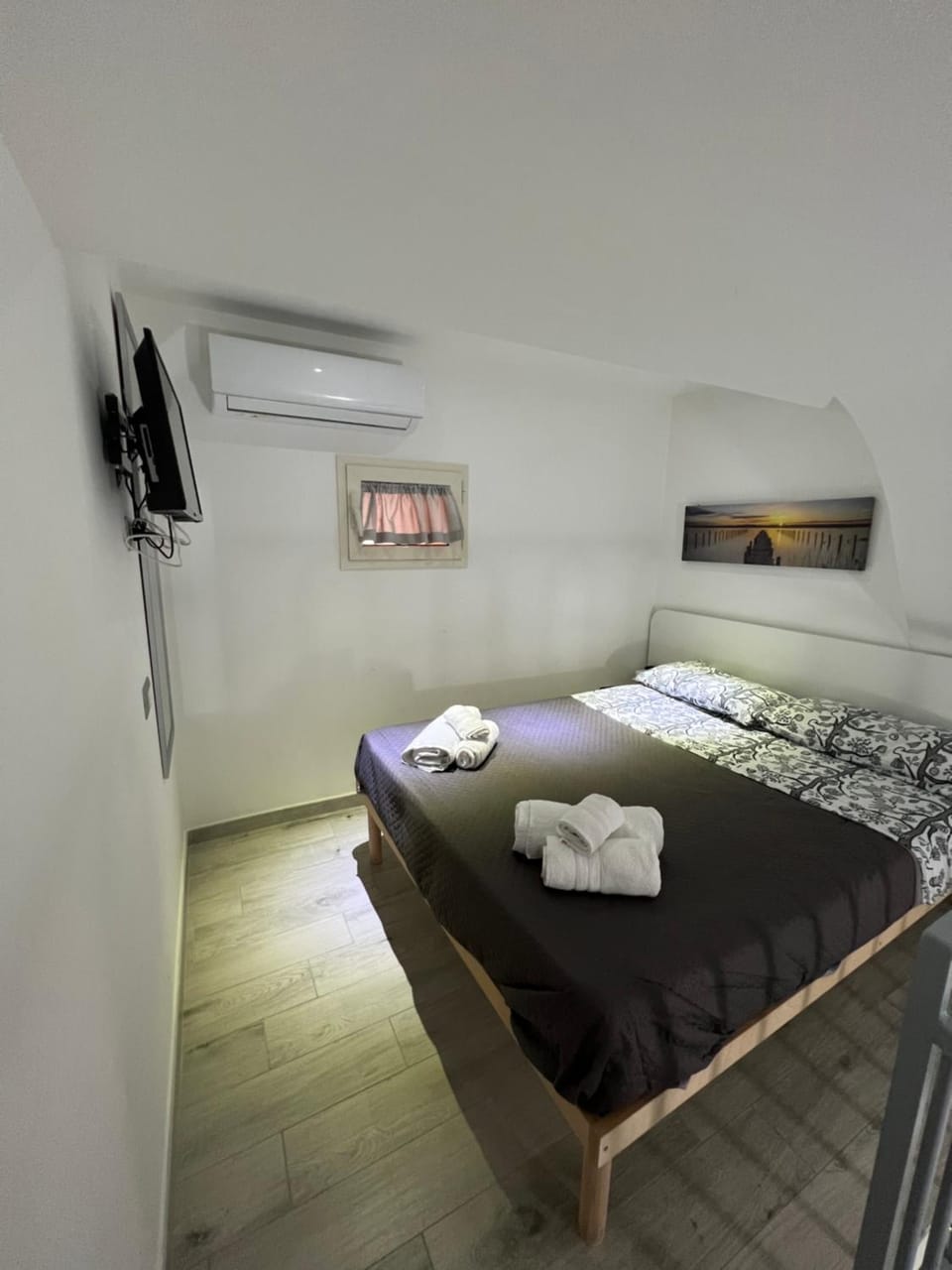 La Casa Di Raffaele Napoli Centro Bed and Breakfast in Naples