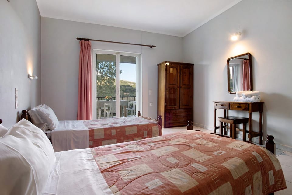 Property building, Living room, Bedroom