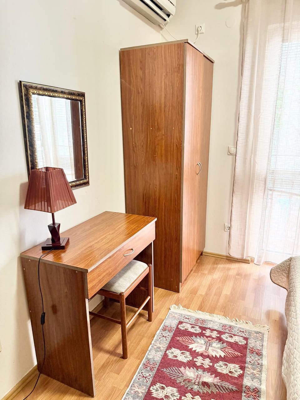 Bedroom, wardrobe, air conditioner