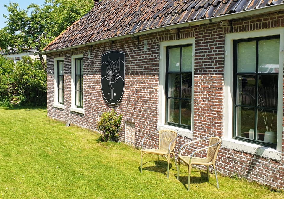 Fakânsjehûs Sfeervol met fijne tuin House in Friesland, Netherlands