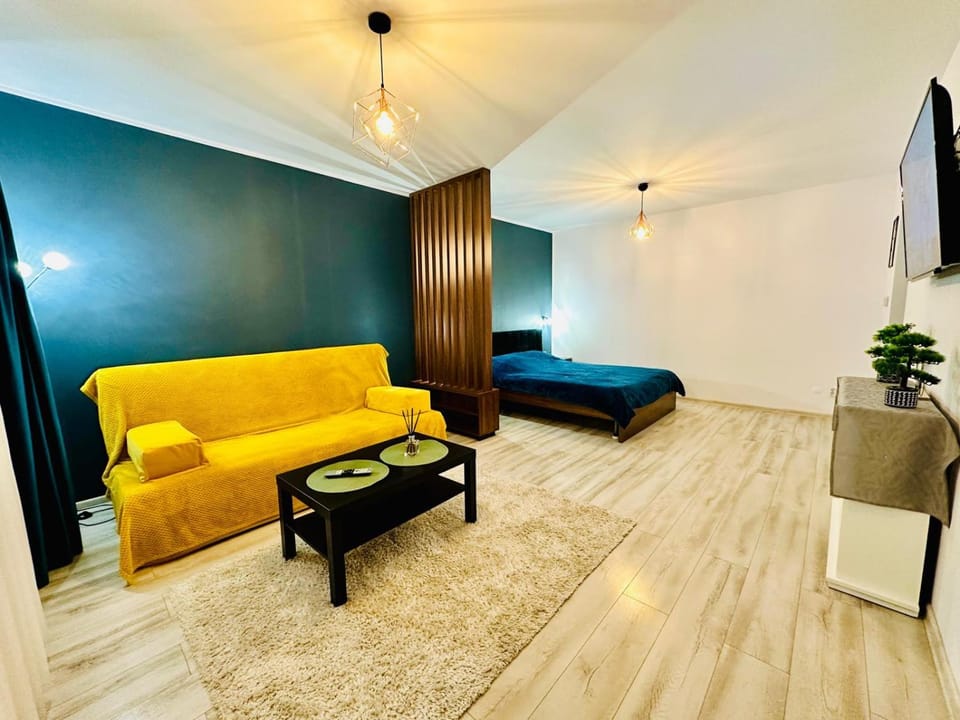 Bed, Living room, Photo of the whole room, Seating area, Bedroom