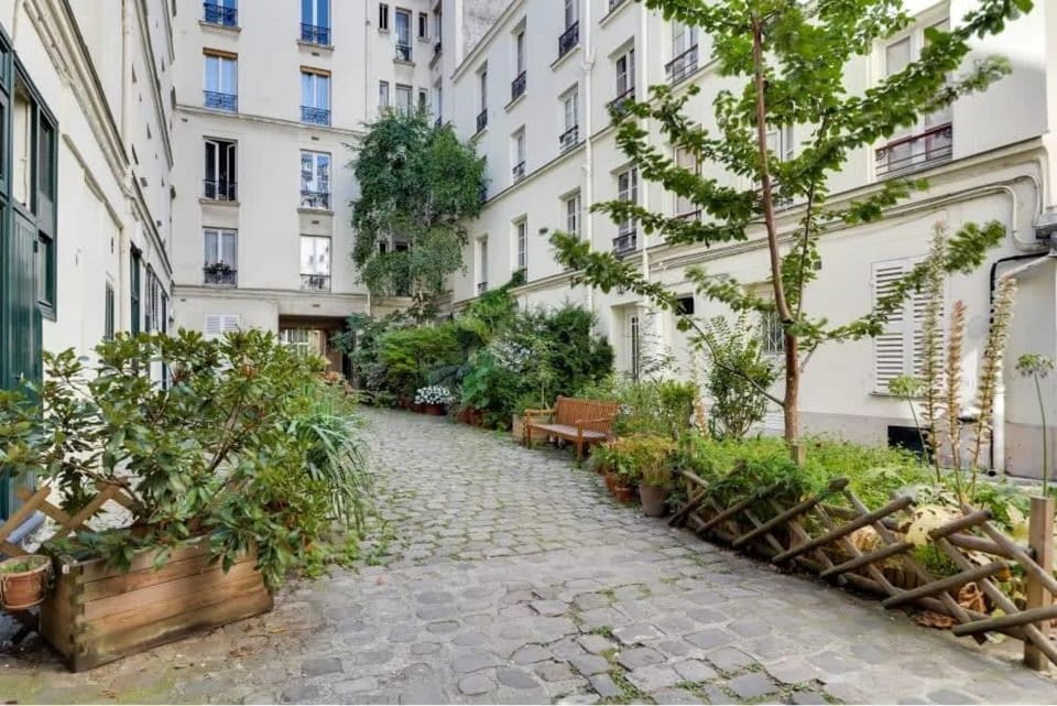 Renovated 2BD next to Jardins du Luxembourg Apartment in Paris