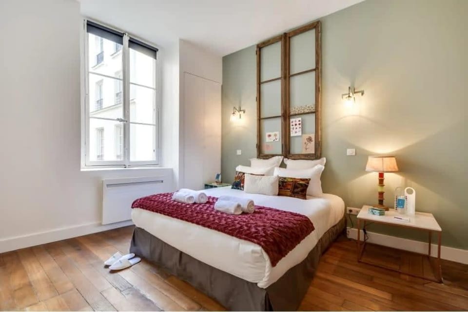 Renovated 2BD next to Jardins du Luxembourg Apartment in Paris