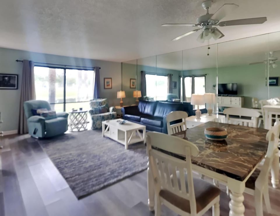 TV and multimedia, Living room, Seating area, Dining area, furniture