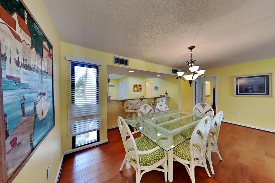 Dining area, air conditioner