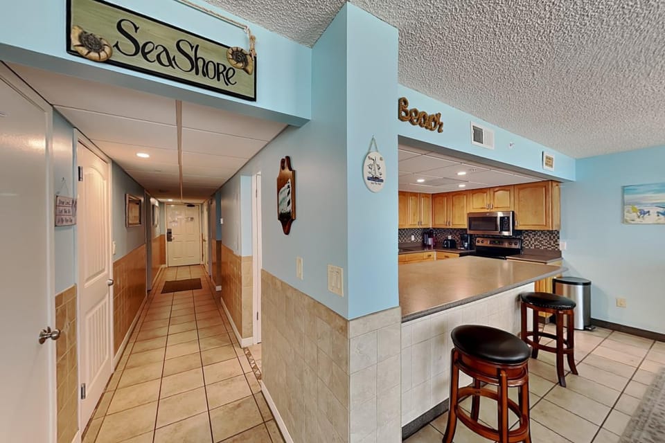 Kitchen or kitchenette, Seating area, furniture, microwave