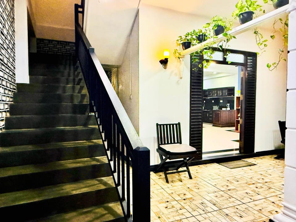 Facade/entrance, Seating area