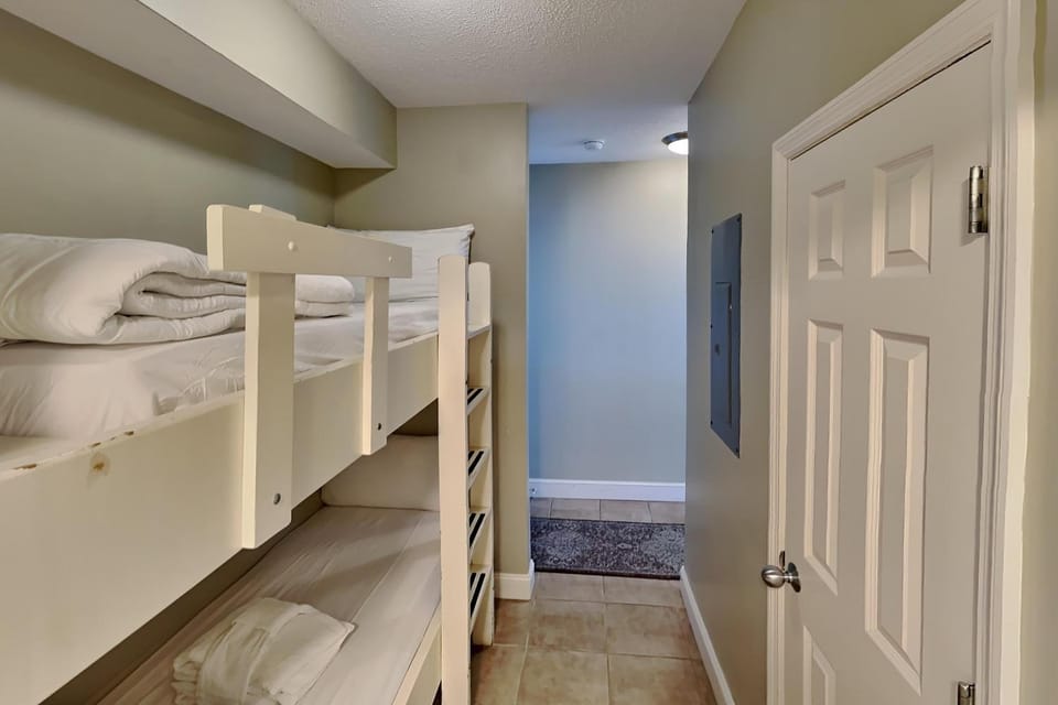 Bedroom, bunk bed, wardrobe