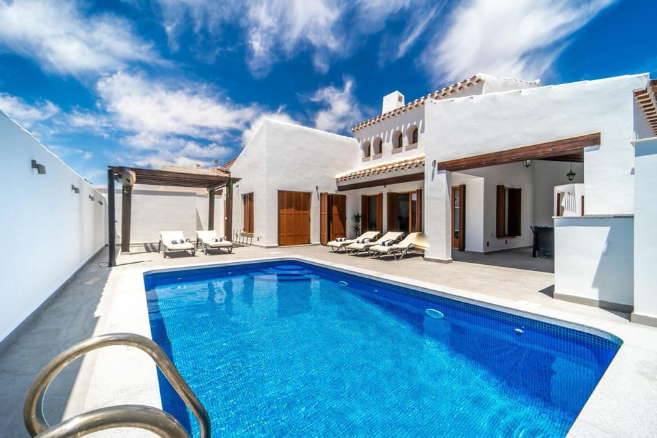 El Valle Golf Resort- Private Pool- Bbq- Parking Villa in Region of Murcia