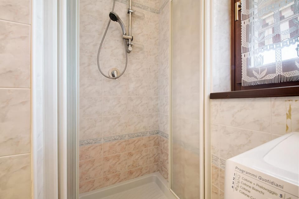 Bathroom, Living room