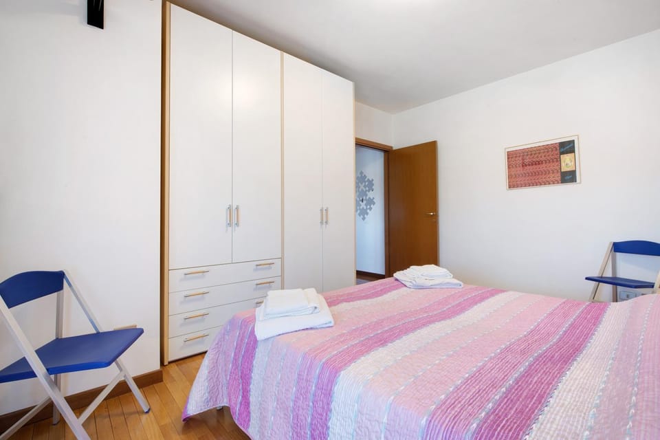 Property building, Living room, Bedroom