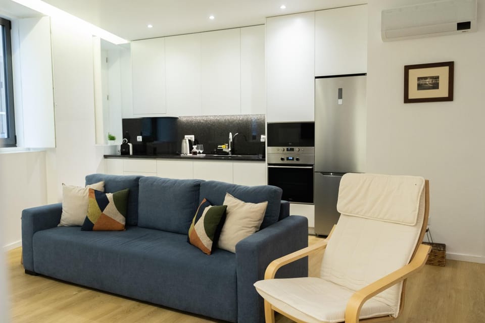 Kitchen or kitchenette, Living room