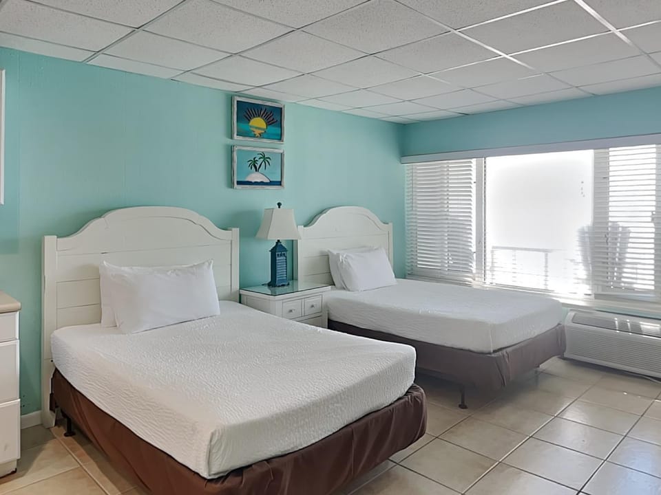 Bed, Bedroom, furniture, towels, air conditioner