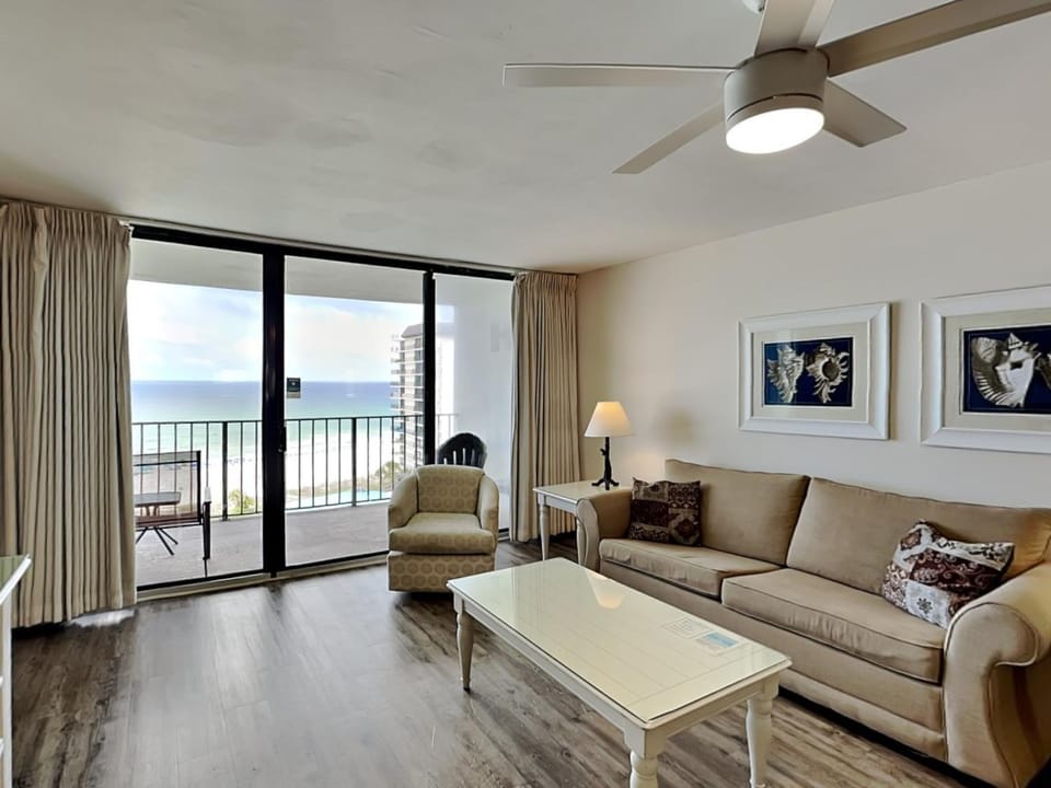 Balcony/Terrace, Living room, Seating area, Sea view, furniture