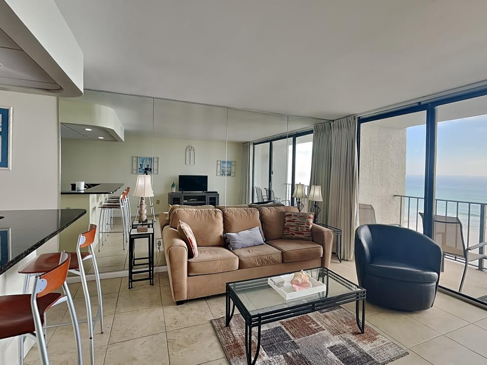 TV and multimedia, Balcony/Terrace, Living room, Seating area, Sea view, furniture