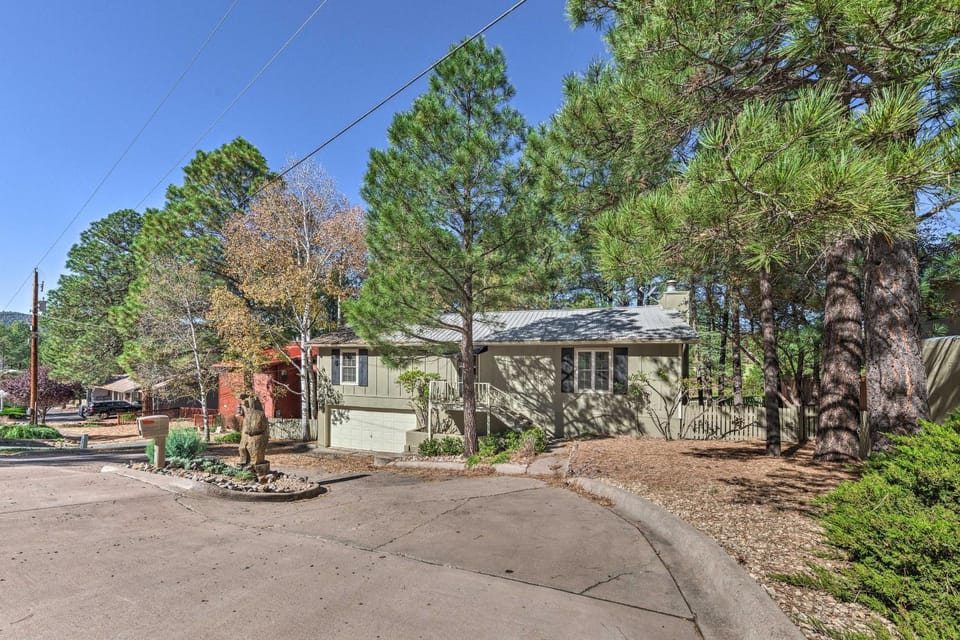 Ruidoso Getaway w/ Deck, Golf Course Views! House in Ruidoso