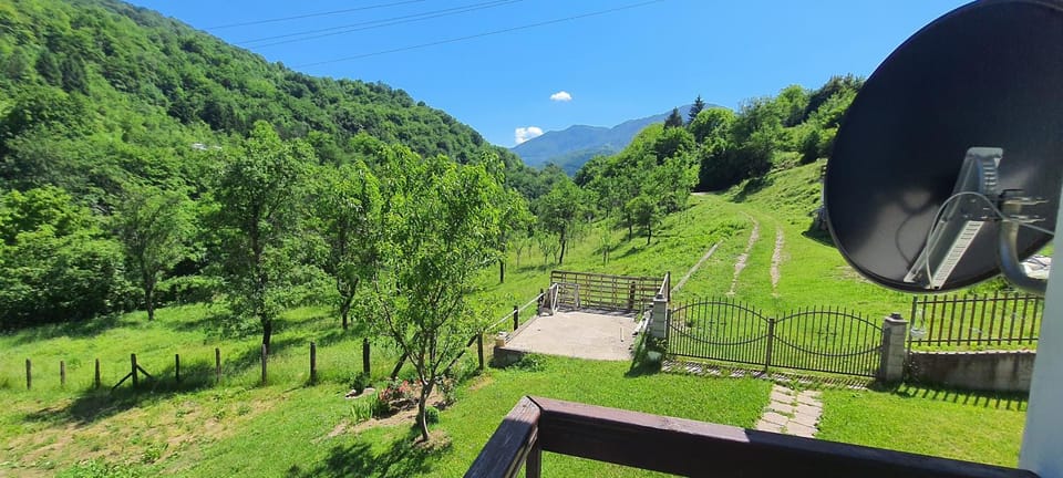 Nearby landmark, Day, Natural landscape, Mountain view