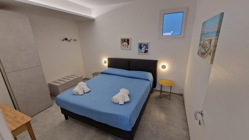 Property building, Living room, Bedroom