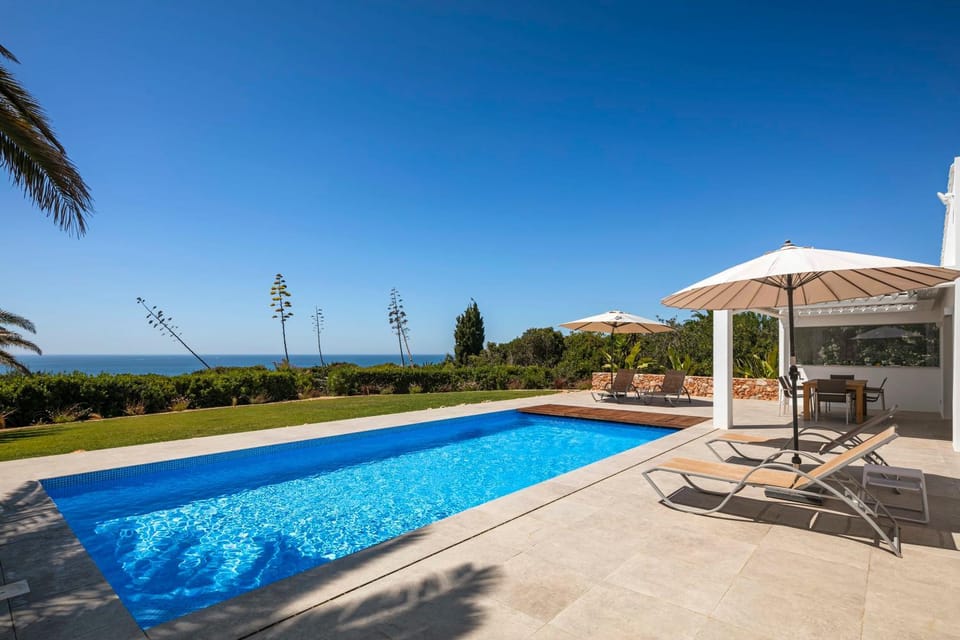 Patio, Day, Natural landscape, Pool view, Sea view, Swimming pool, Swimming pool, sunbed