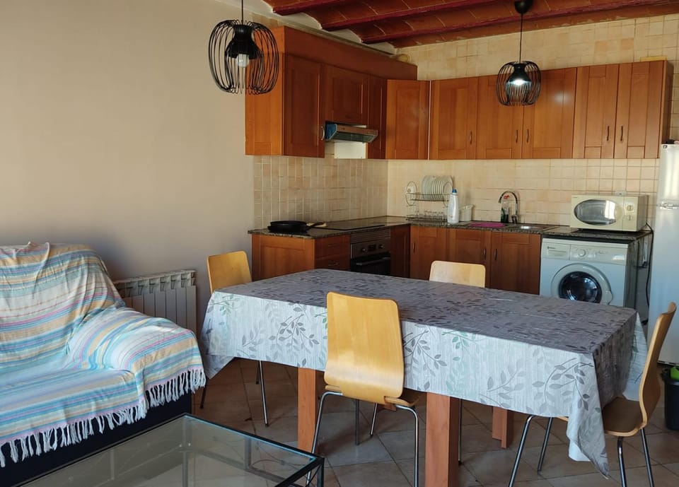 Kitchen or kitchenette, Living room, Dining area