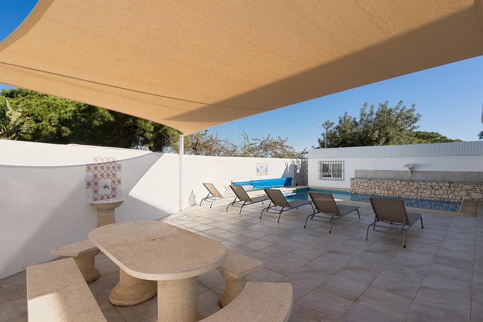 Patio, Dining area, Swimming pool