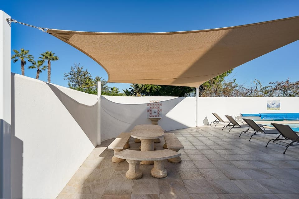 Patio, Dining area, Swimming pool