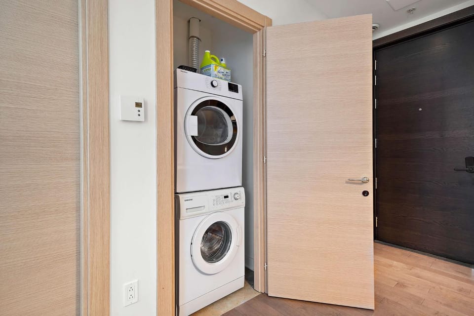 The Nomad Saint Jacques Apartment in Montreal