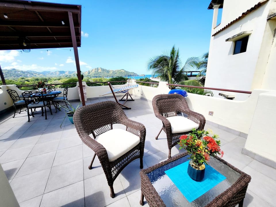 Patio, Natural landscape, View (from property/room), Balcony/Terrace, Balcony/Terrace, Seating area, Dining area, Mountain view, Sea view, sunbed