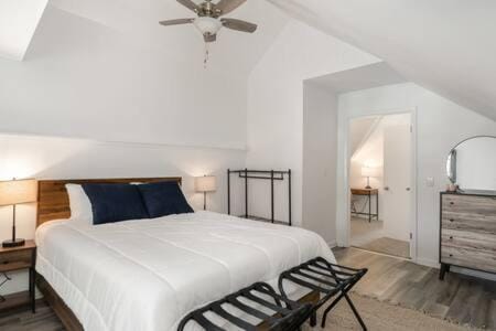 New Near Beach Casino Dunes Zoo& Restaurants House in Michigan City