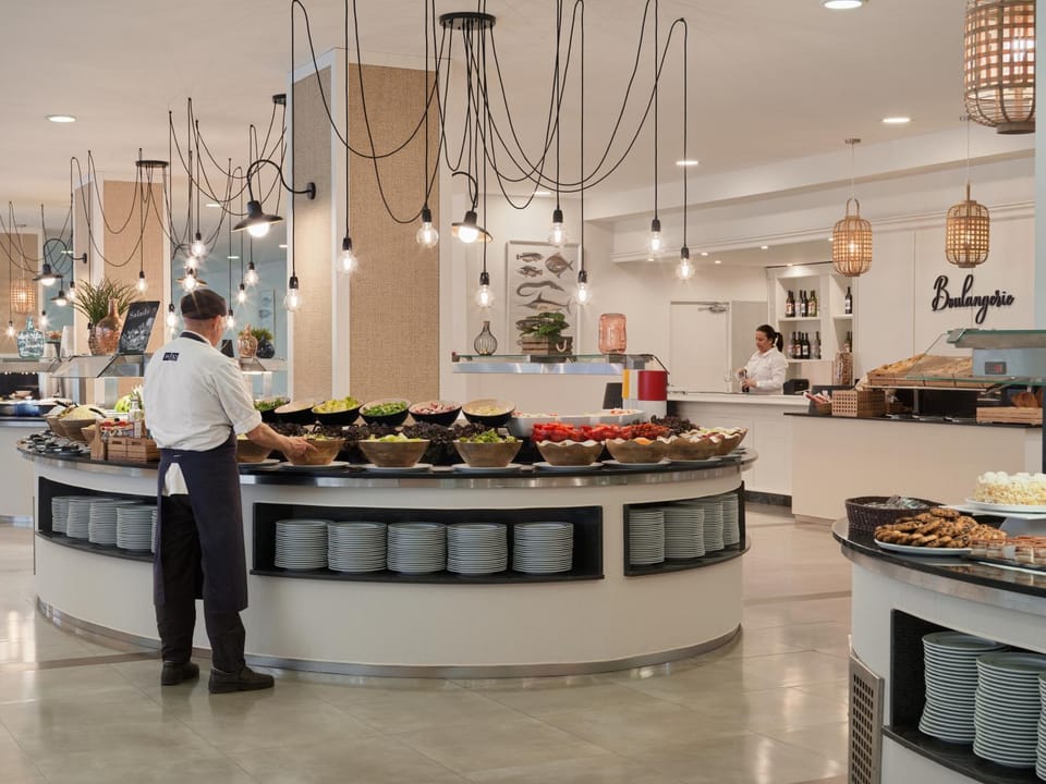 Restaurant/places to eat