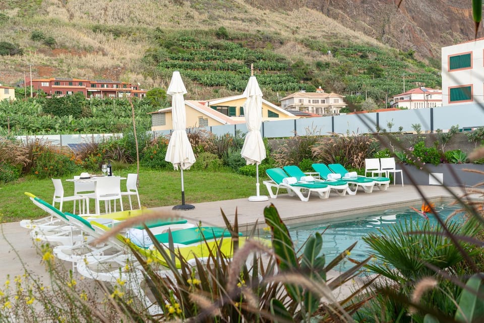 Nearby landmark, Garden, Mountain view, Pool view, Swimming pool