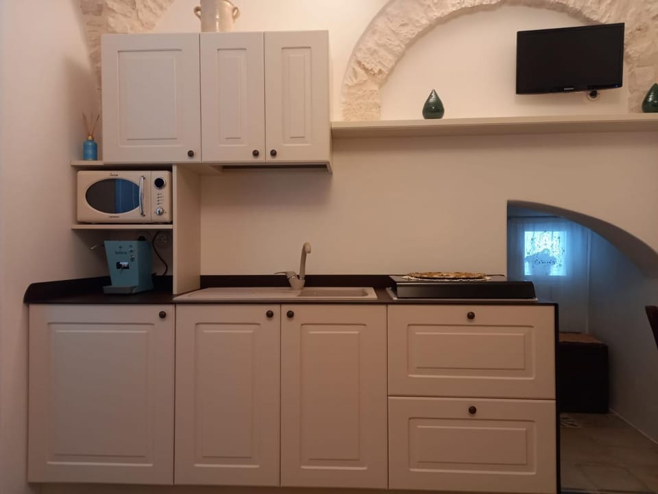 TV and multimedia, minibar, kitchen
