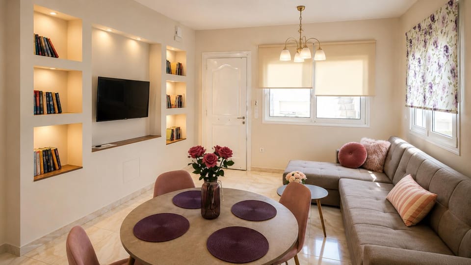 TV and multimedia, Living room, Seating area, Evening entertainment