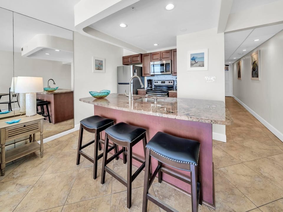 Kitchen or kitchenette, Seating area, furniture, microwave, oven, stove, kitchen