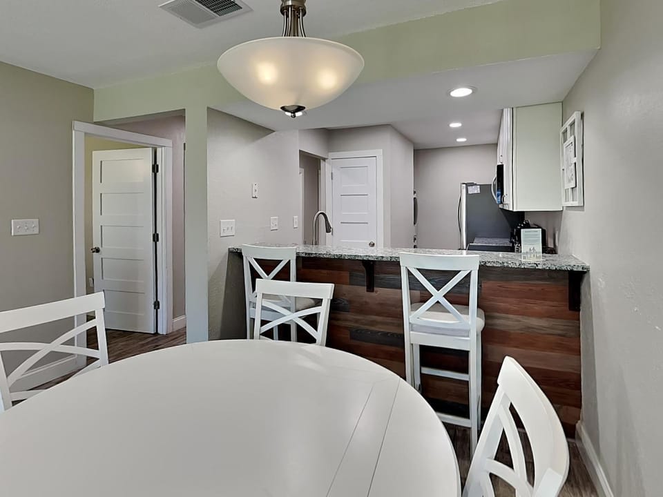 Kitchen or kitchenette, Seating area, Dining area, furniture, microwave