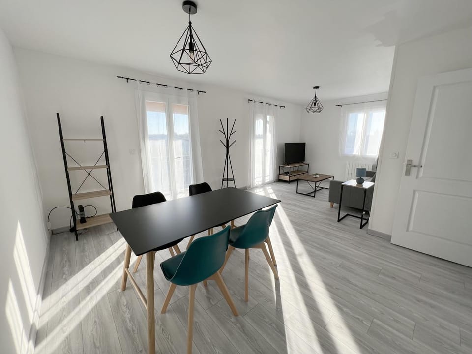 TV and multimedia, Living room, hair dresser