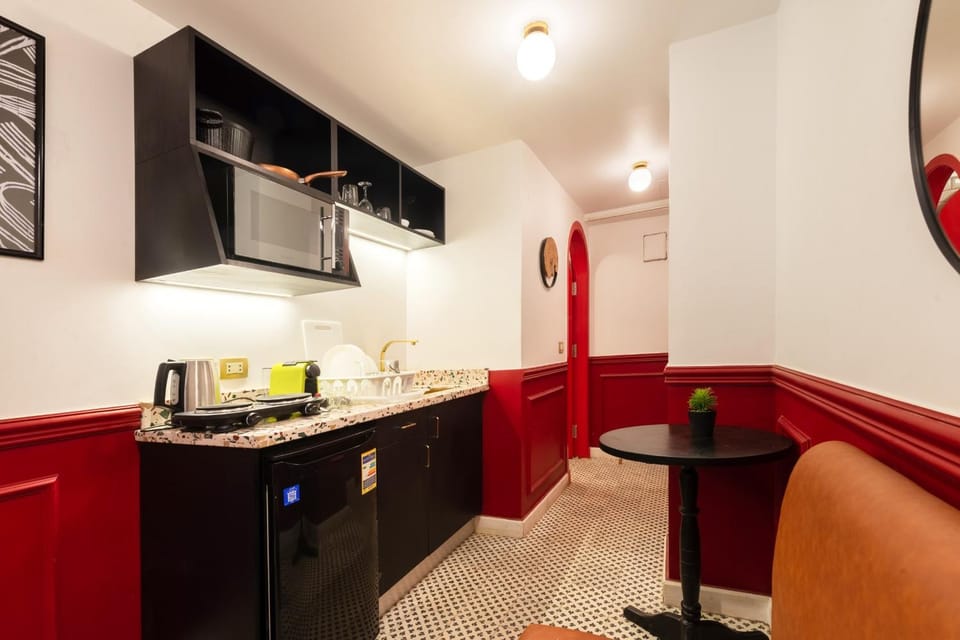 Kitchen or kitchenette