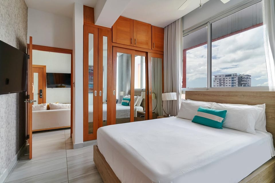 Bed, Photo of the whole room, wardrobe