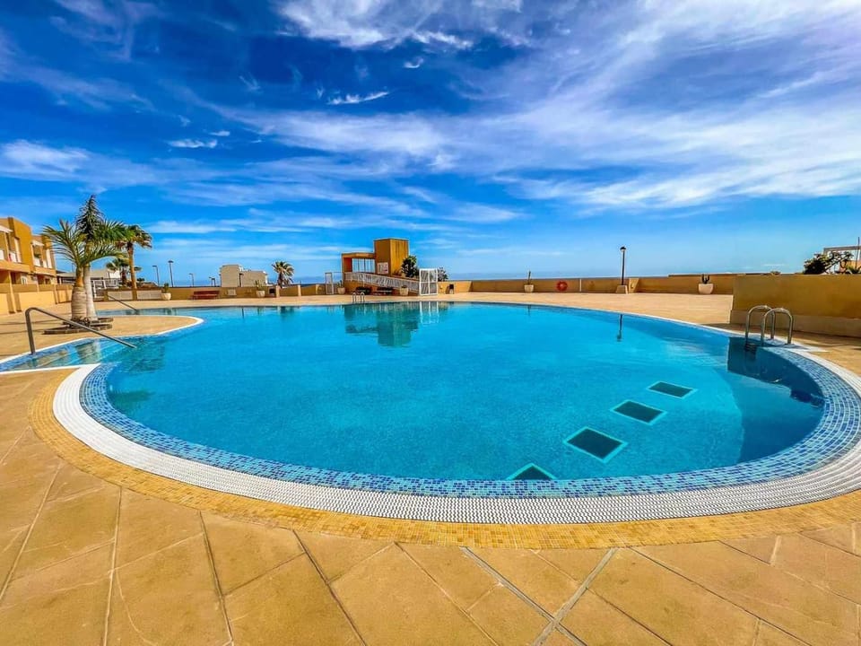 Pool view, Swimming pool, Swimming pool, sunbed