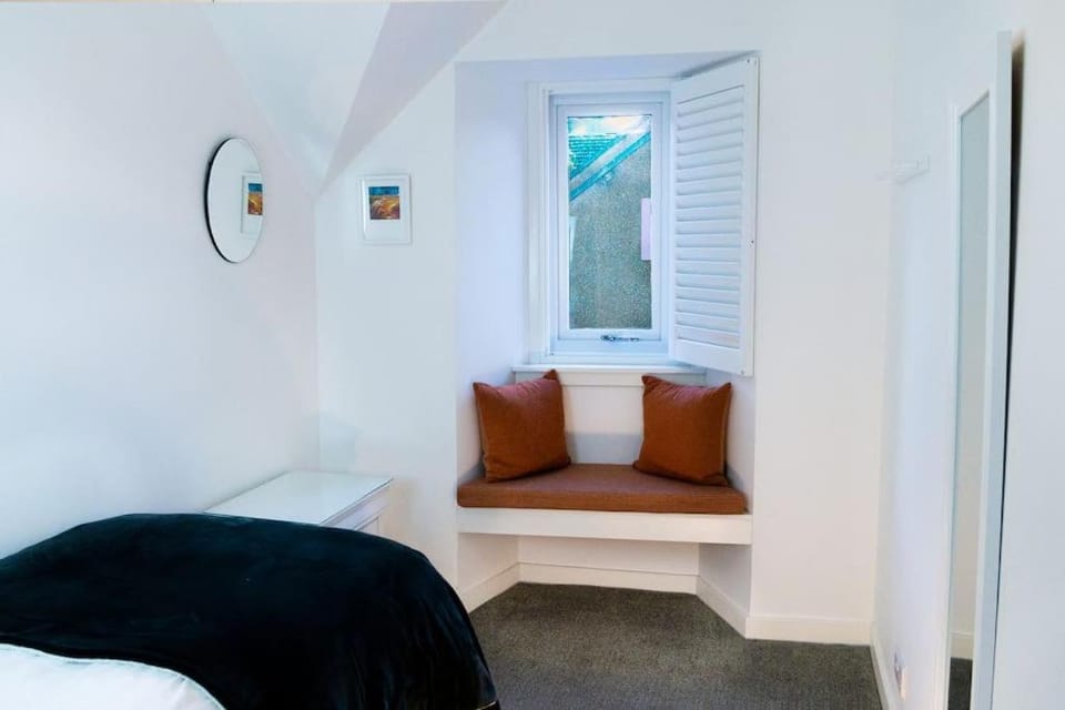Central 2 bedroom luxury home close to River Ness House in Inverness